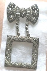 935 FINE Silver Faceted Marcasite Bow & Frame Brooch Pin 10.4 gr Signed Hematite