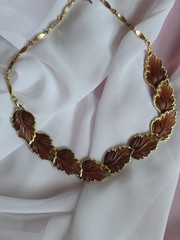 Thermoset Leaf Motif Bracelet Necklace Earrings Set Gold Tone