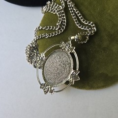 Vintage Silver Plated Filigree Locket Pendant Chain Necklace Pull On 24″L