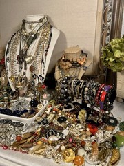 Pretty Junk Jewelry Lot Vintage And Modern Mix 9 1/2 Lbs. For Repurpose Or Craft