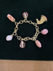 Vintage Unsigned Gold Tone Pink Art Glass Charm Horse Fob Bracelet 1960’s