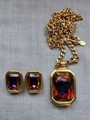 Vintage KJL (Kenneth Jay Lane) Mystic Stone Jewelry Set of Necklace Earrings