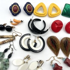 Lot of 20 Pairs Vintage Earrings Rhinestone Plastic Stone Some Signed Clip Post