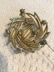 Vintage Crystal Rhinestone Brooch By Lisner Signed 1.5”D