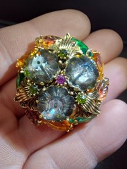 Vtg. JULIANA (Delizza & Elster) Domed Crystal Brooch- 1-5/8″ Dia.- Gorgeous!
