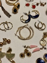 3lb + Gold Tone Vintage Costume Jewelry Lot All Wearable 126 Pieces