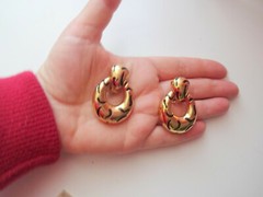 Vtg Jackie Collins Haute Couture Gold Tone Runway Door Knocker Clip On Earrings