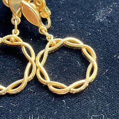 Vintage Crown Trifari Gold Tone Dangle Drop Hoop Clip On Earrings Twisted Rope