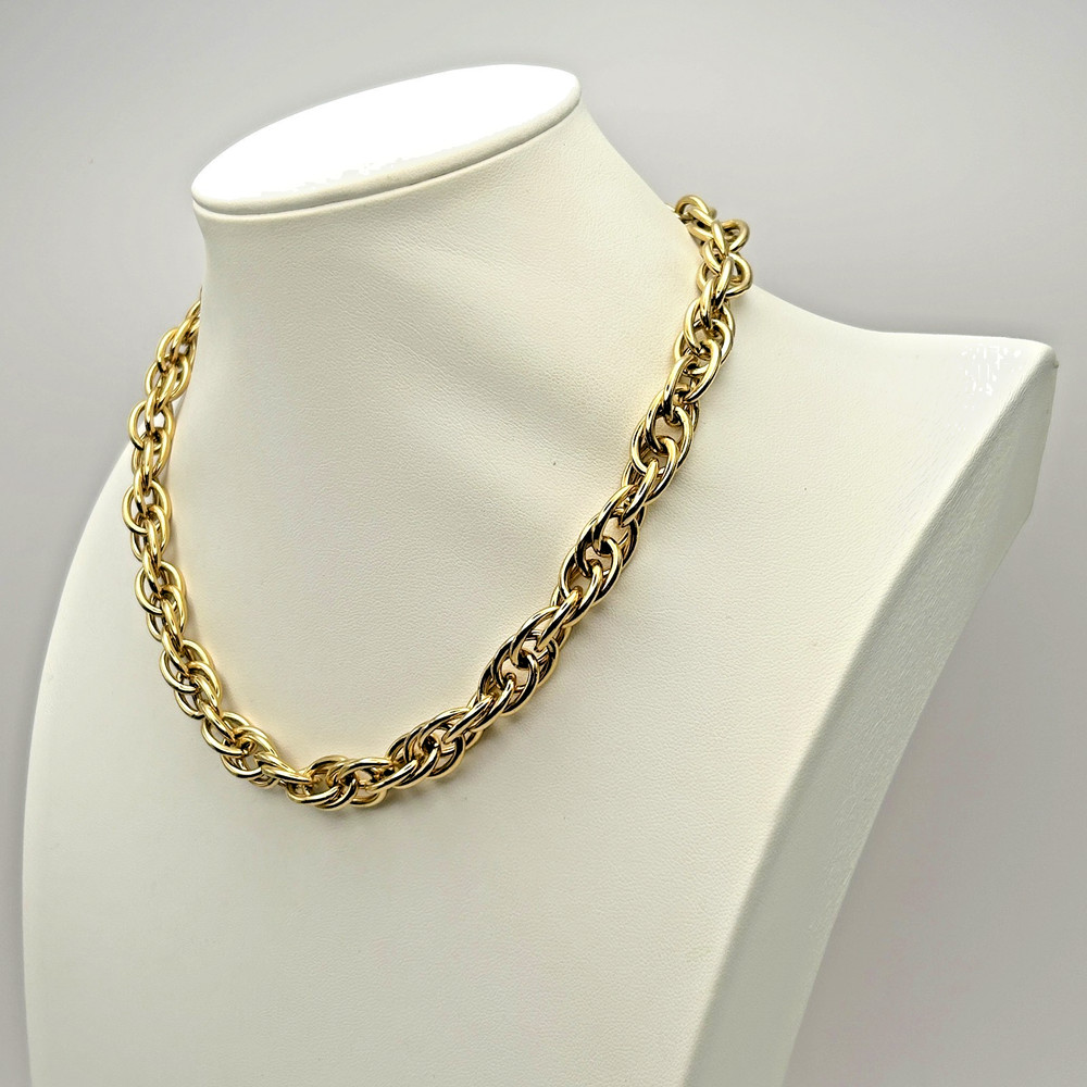 Trifari Necklace Chunky Gold Tone Oval Link Chain Statement 17.5 in