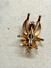 17mm TINY gold tone FLY INSECT Flying BUG Pin Brooch Lapel Blue Red RHINESTONE