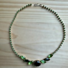 VTG MCM 1950s Necklace 14.5 Inch Green Rhinestone Emerald Glass Cabs Gold Plated