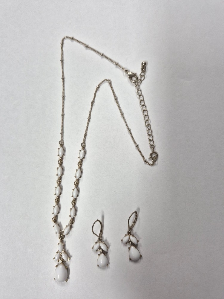 Vintage 1980s Nacy&Rise Milk-Drop Gold-Tone Victorian-Style Necklace & Earrings