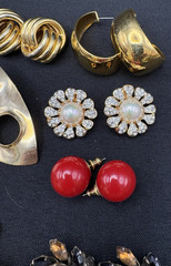 Fun Vintage 90’s Earrings Lot of 19 Chunky Big Gold Tone Earrings Hoops Mix Lot