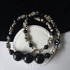 Vintage Hand Crafted Dalmatian Jasper Black Onyx Beads Necklace 20″L