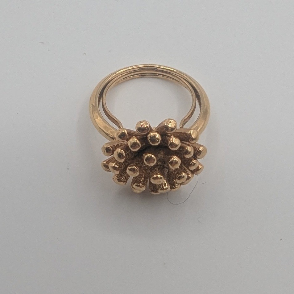Vintage Avon Gold Tone Sunburst Pom-Pom Statement Cocktail Ring Size 5.25