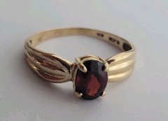 Vintage JACMEL MAURITIUS 10K Yellow Gold & Oval Garnet Ring Size 7.25