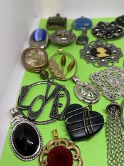 pendant lot gold tone silver tone brass multicolor stones vtg beautiful pieces
