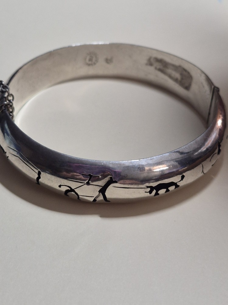 Vintage Taxco Mexico Sterling Silver Bullfight Shadowbox Hinged Bangle 15.8g PAC
