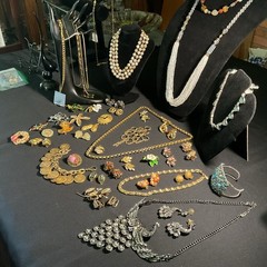 Vintage Rhinestone Jewelry Lot (High End Pieces) See Description