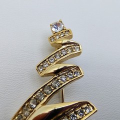 Vintage Monet Christmas Tree Brooch Gold Tone Rhinestone Abstract Holiday