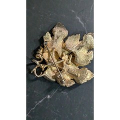 Francois Vintage Gold Tone Leaf and Acorn Brooch Pin Botanical Textured Design