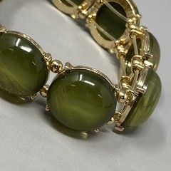 Olive Stretch Bracelet Acrylic Cabochons Gold Tone Sheen Metal Chunky Retro 7″
