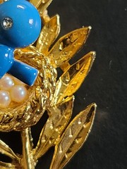 VTG Trifari Blue Bird Trembler Brooch Pin Goldtone Faux Pearl Eggs Nest Branch
