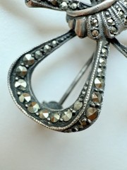 Vintage Sterling Marcasite Bow Pin (3068)