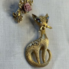 Vintage Mamselle Mid Century Modern Siamese Cat & Rose Brooches Pins
