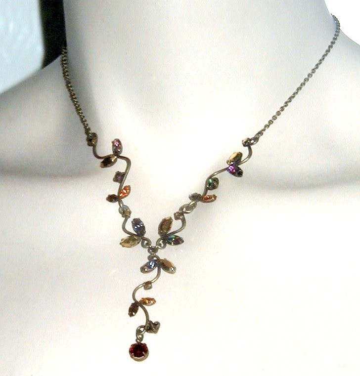 Avon IRIDESCENT “Y” Necklace and Earrings Set in BOX © 2000 Y2K