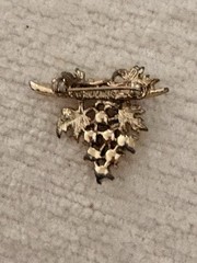 Emmons Grapes Cluster Leaves Pin Brooch Faux Pearls Gold Tone Vintage Signed