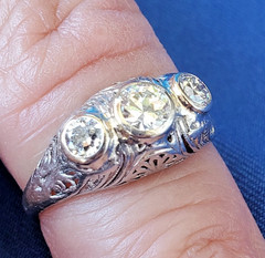 Original EARTH MINED Diamond ART Deco Engagement RING Vintage PLATINUM Trilogy