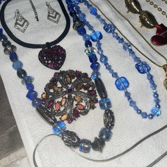 17pc Vintage Jewelry & Pin Lot Rhinestone Crystal Beads Gold-Silver Color Metal