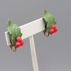 Vintage Christmas Holly Clip on Earrings Climber 1 in