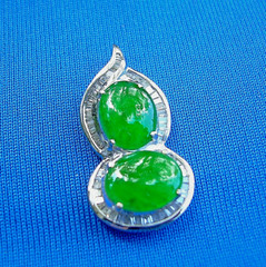Original EARTH MINED Jadeite JADE DIAMOND Deco Pendant Medallion 18K WHITE GOLD