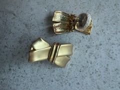 Vintage Matte Goldtone Hinged Drop Clip On Earrings X Design Unique C7