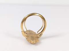 Avon Kensington Gold tone Rhinestone Ring Victorian Revival Size 6 Vtg 1976
