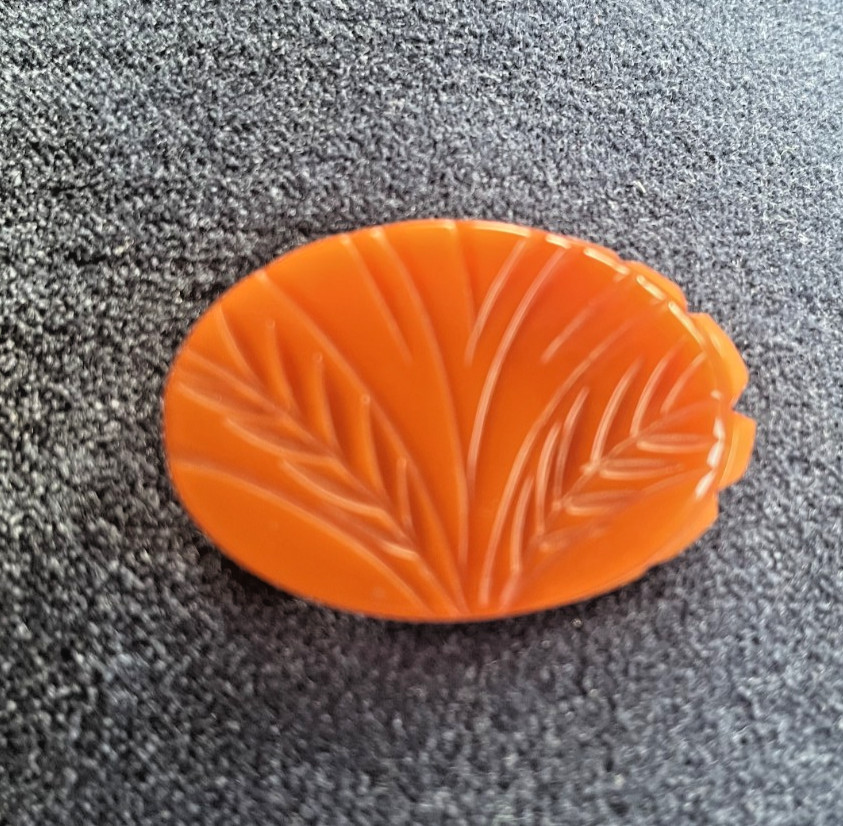 VTG Art Deco Deeply Carved Oval Bakelite Pin Brooch Amber Butterscotch 1.75 in