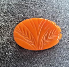 VTG Art Deco Deeply Carved Oval Bakelite Pin Brooch Amber Butterscotch 1.75 in