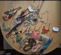 100 Costume Jewelry Lot Statement Necklaces Bracelets Earrings Boho Vtg Styles