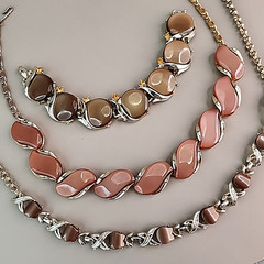 Vintage Thermoset Necklace Bracelet Lot of 3 Brown Gold Tone 17″