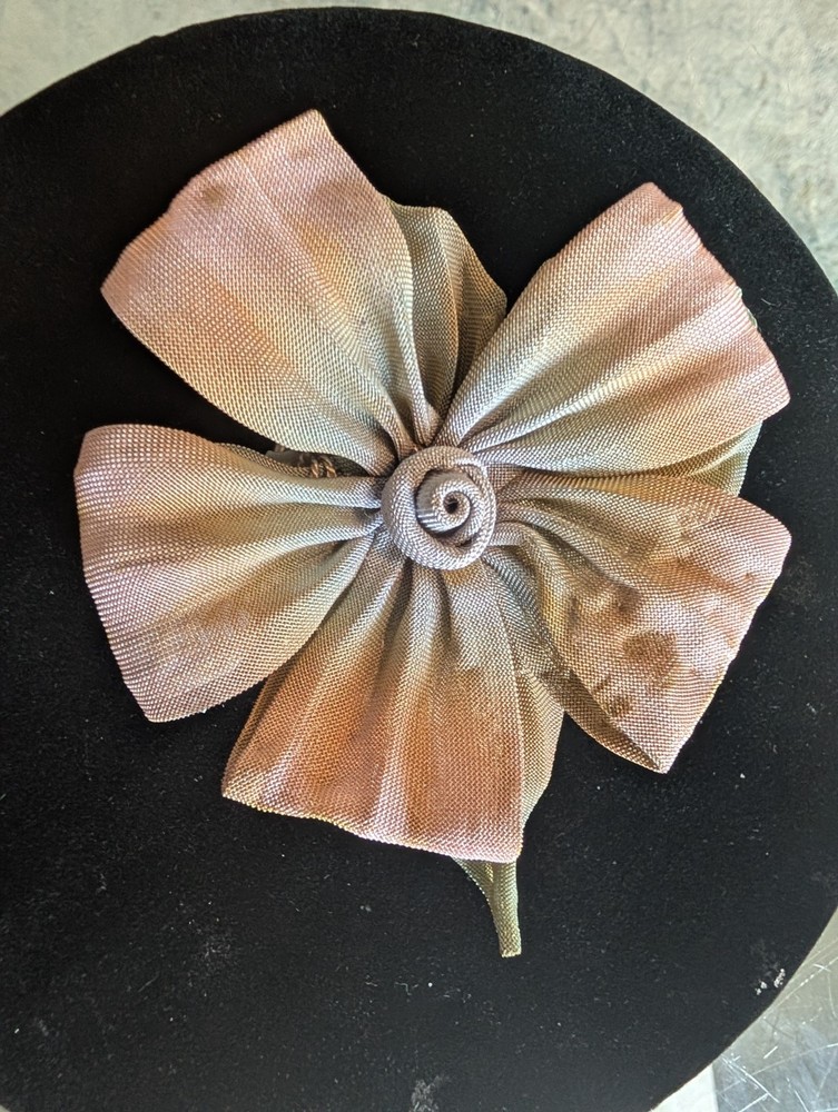 Vintage Sara Cavender Metalworks brooch in very good condition