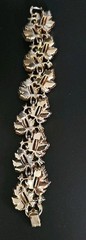 Signed Vintage Lisner Two Tone Amber/Brown Thermoset Oak Leaf Parure Set