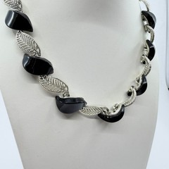 Vintage MCM Mid Century Silver Tone Filigree Leaf Black Cabochon Choker Necklace