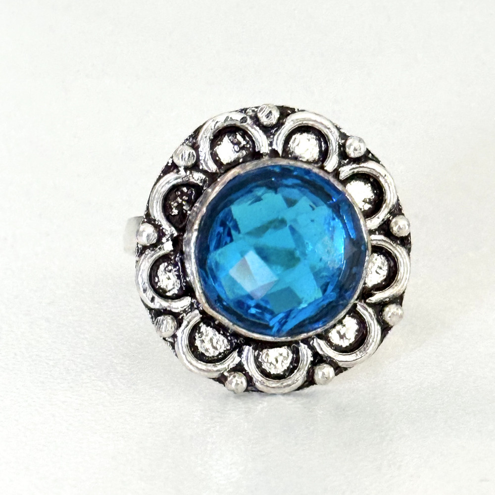 Ladies Blue CZ Round Faceted Stone Flower Silver Tone Band Ring Size 7.5