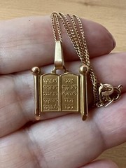 UNIQUE VINTAGE 14K TORAH 10 COMMANDMENTS MOSES PENDANT NECKLACE MADE IN ISRAEL