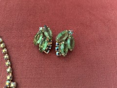 Beautiful Green Rhinestone Costume Necklace + Earrings-1940s- many Rhinestones!