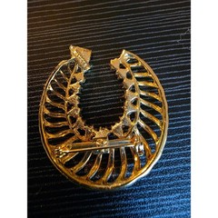 VINTAGE GERRY’S GOLD TONE PINK RHINESTONE PEARL HORSESHOE PIN BROOCH