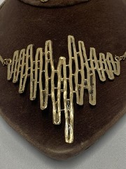 Vtg Celebrity N.Y. Gold Tone Necklace And Clip On Earrings Brutalist Style G C