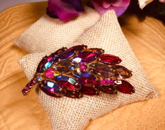 Vtg. Juliana Style Brooch Red AB Marquise Rhinestone Leaf Gold Tone 2.25″